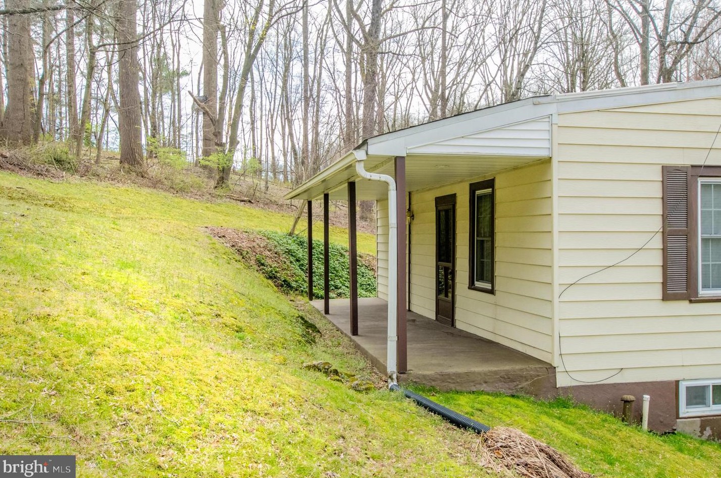 445 Hephzibah Hill Rd, Coatesville PA  19320-4462 exterior