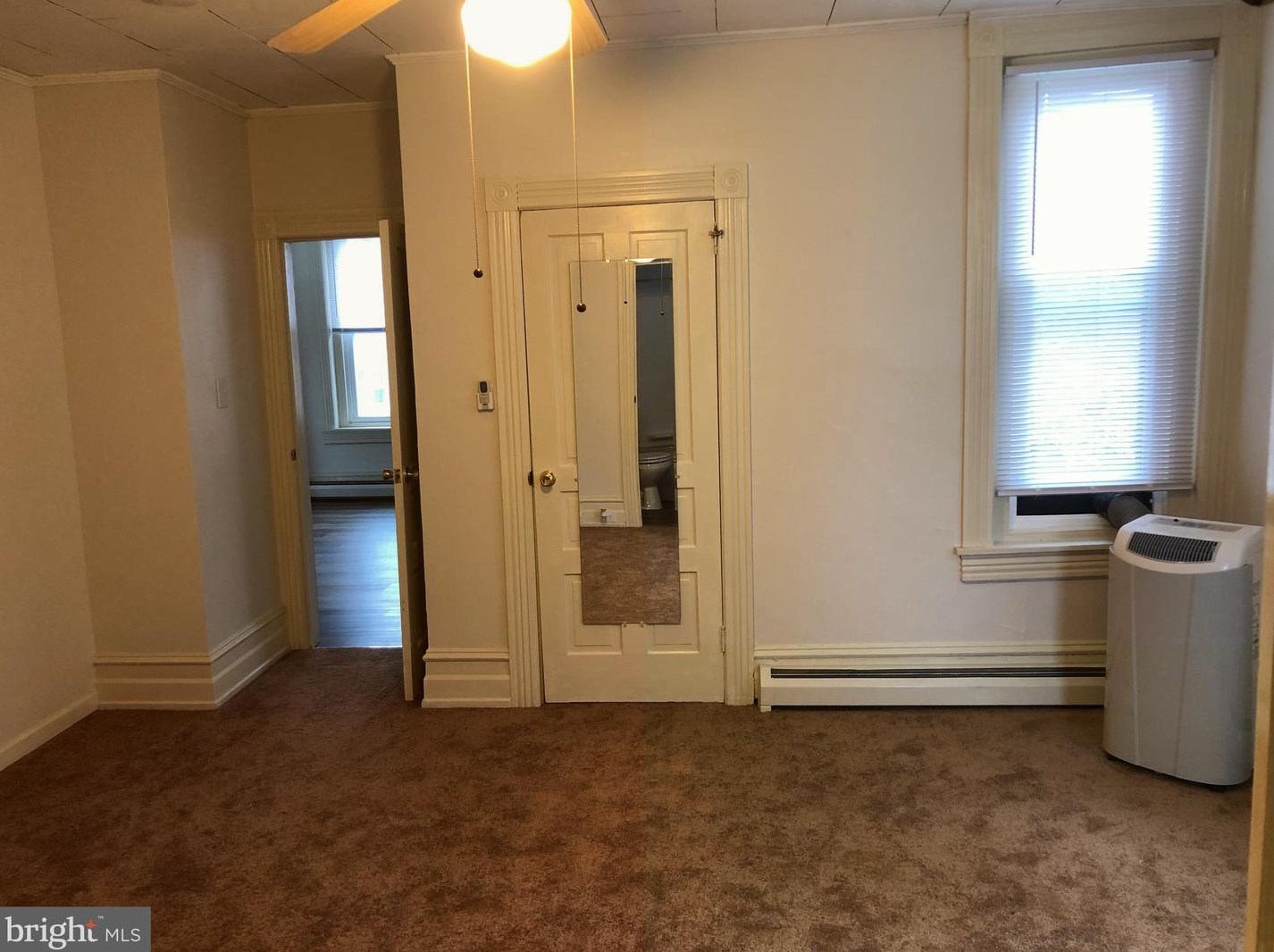 330 Broad St, Spring City PA  19475-1763 exterior
