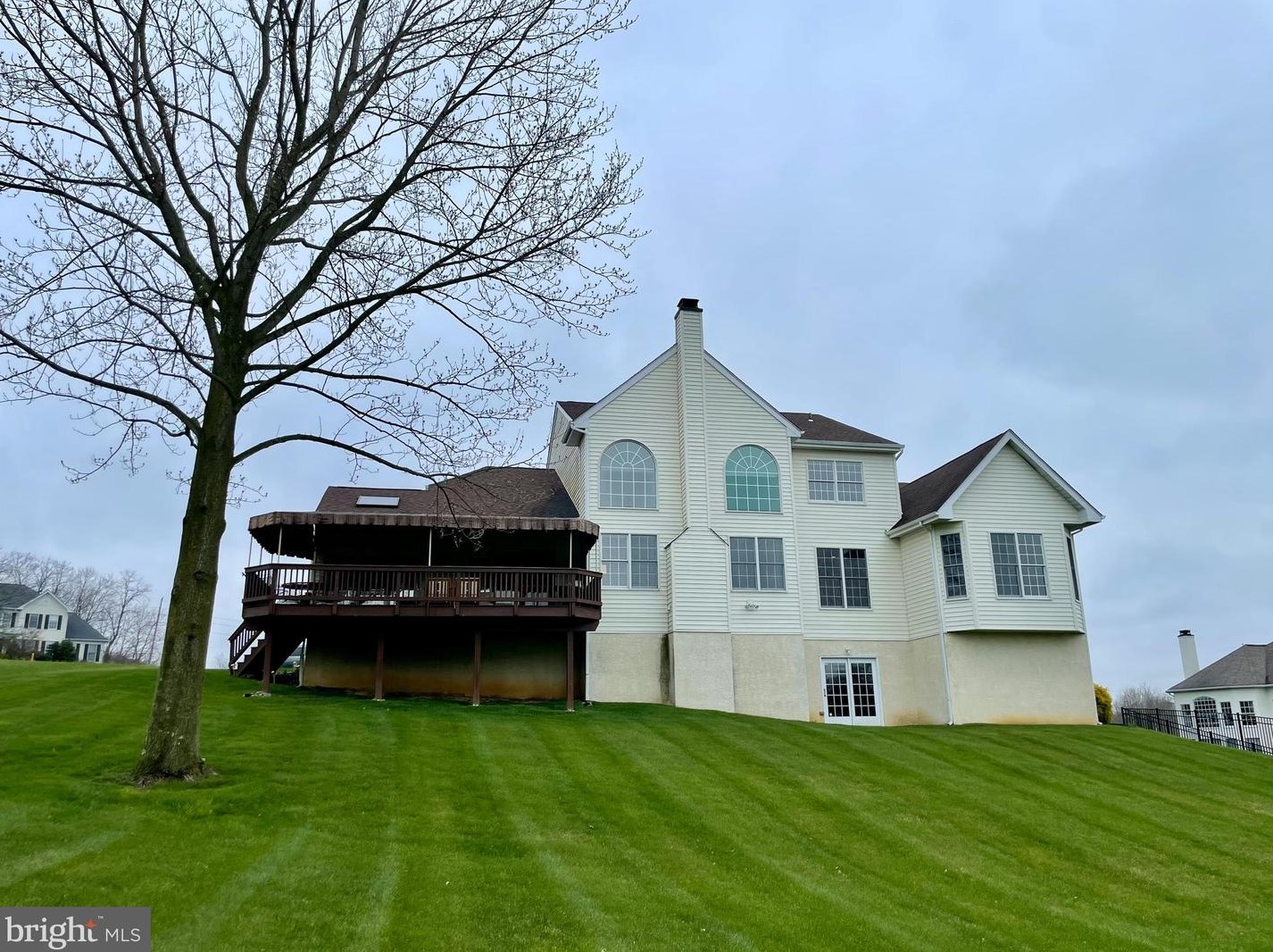 423 Bowen Dr, Exton PA  19341-2366 exterior