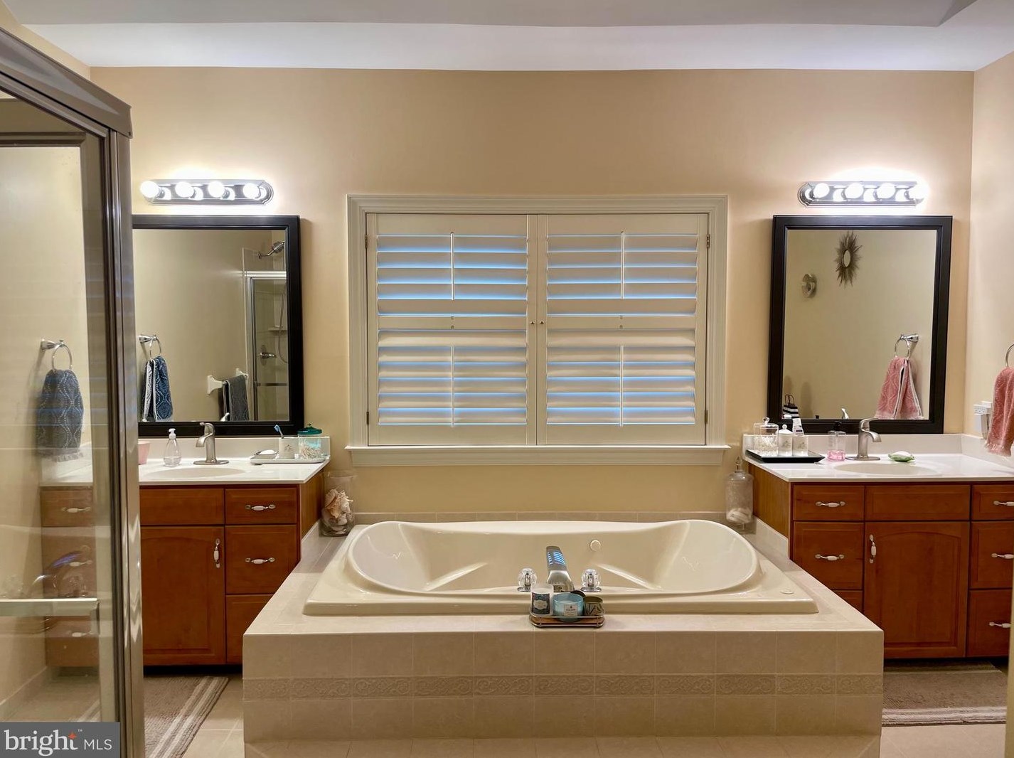 423 Bowen Dr, Exton PA  19341-2366 exterior
