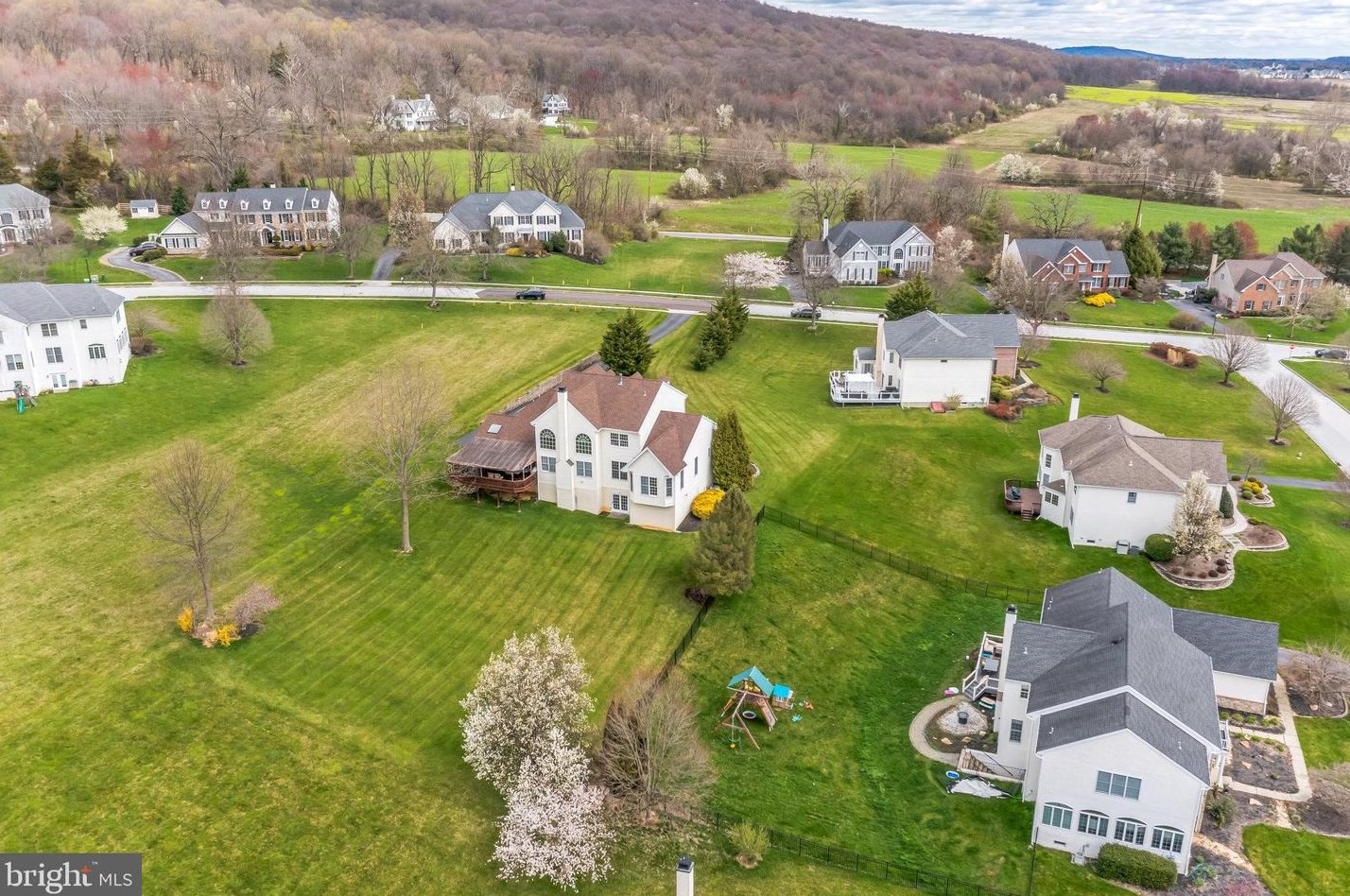 423 Bowen Dr, Exton PA  19341-2366 exterior