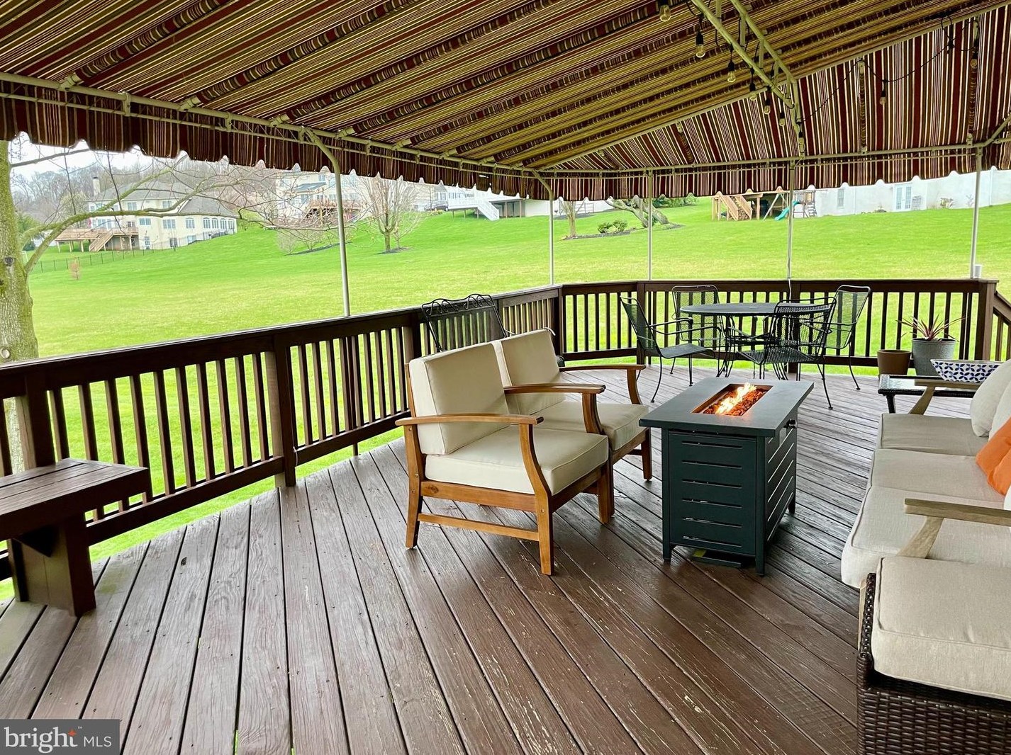 423 Bowen Dr, Exton PA  19341-2366 exterior