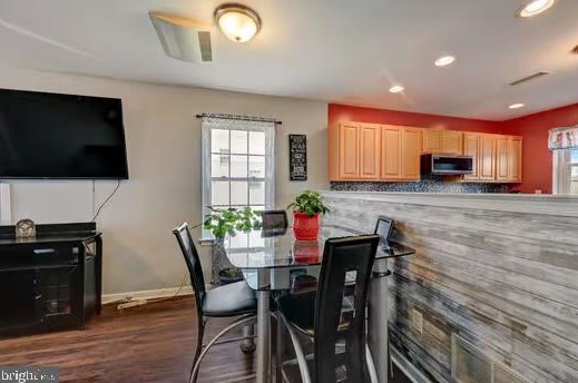 325 Community Ln, Coatesville PA  19320-3746 exterior