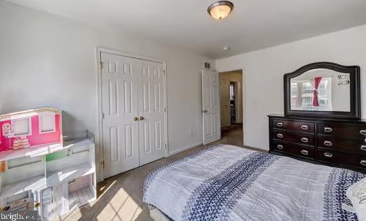 325 Community Ln, Coatesville PA  19320-3746 exterior