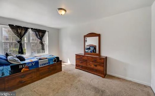 325 Community Ln, Coatesville PA  19320-3746 exterior