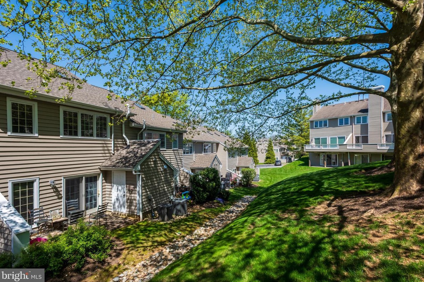 6 Cabot Dr, Wayne PA  19087-5622 exterior