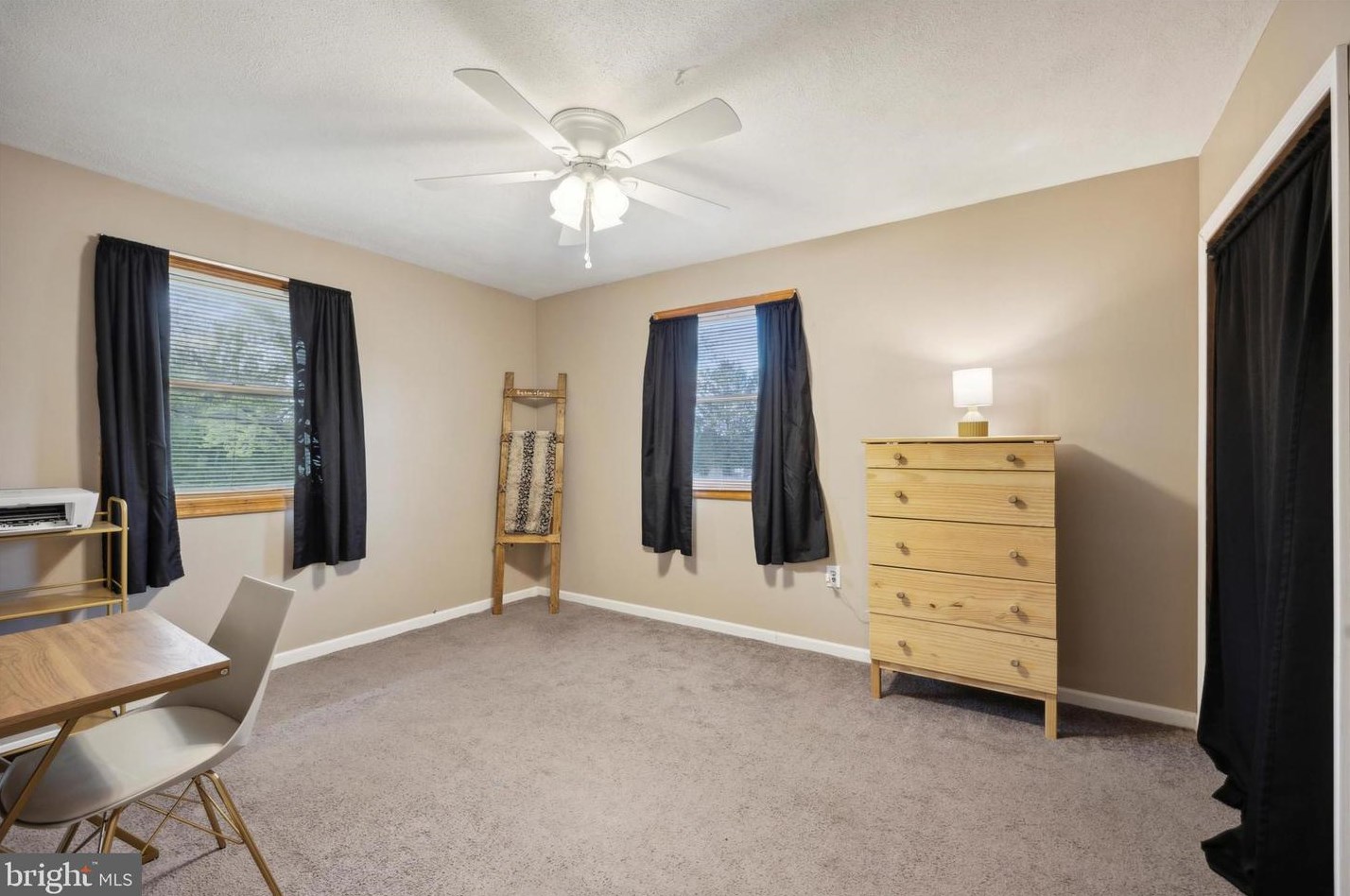 52 Mark Dr, Pottstown PA 19465-7906 exterior