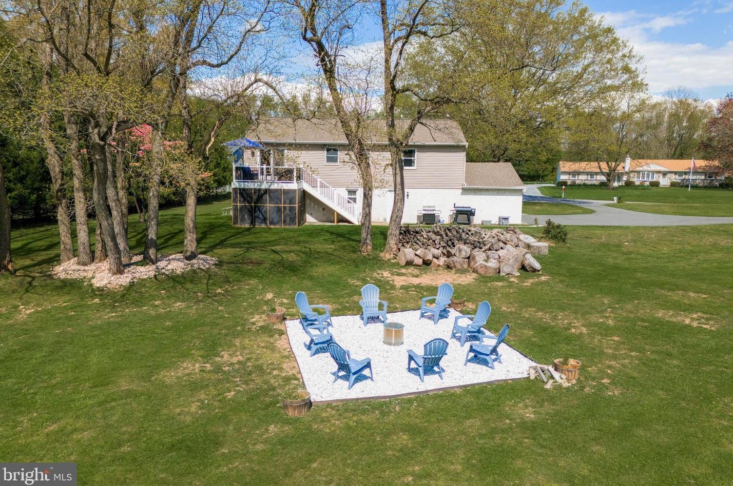 52 Mark Dr, Pottstown PA 19465-7906 exterior