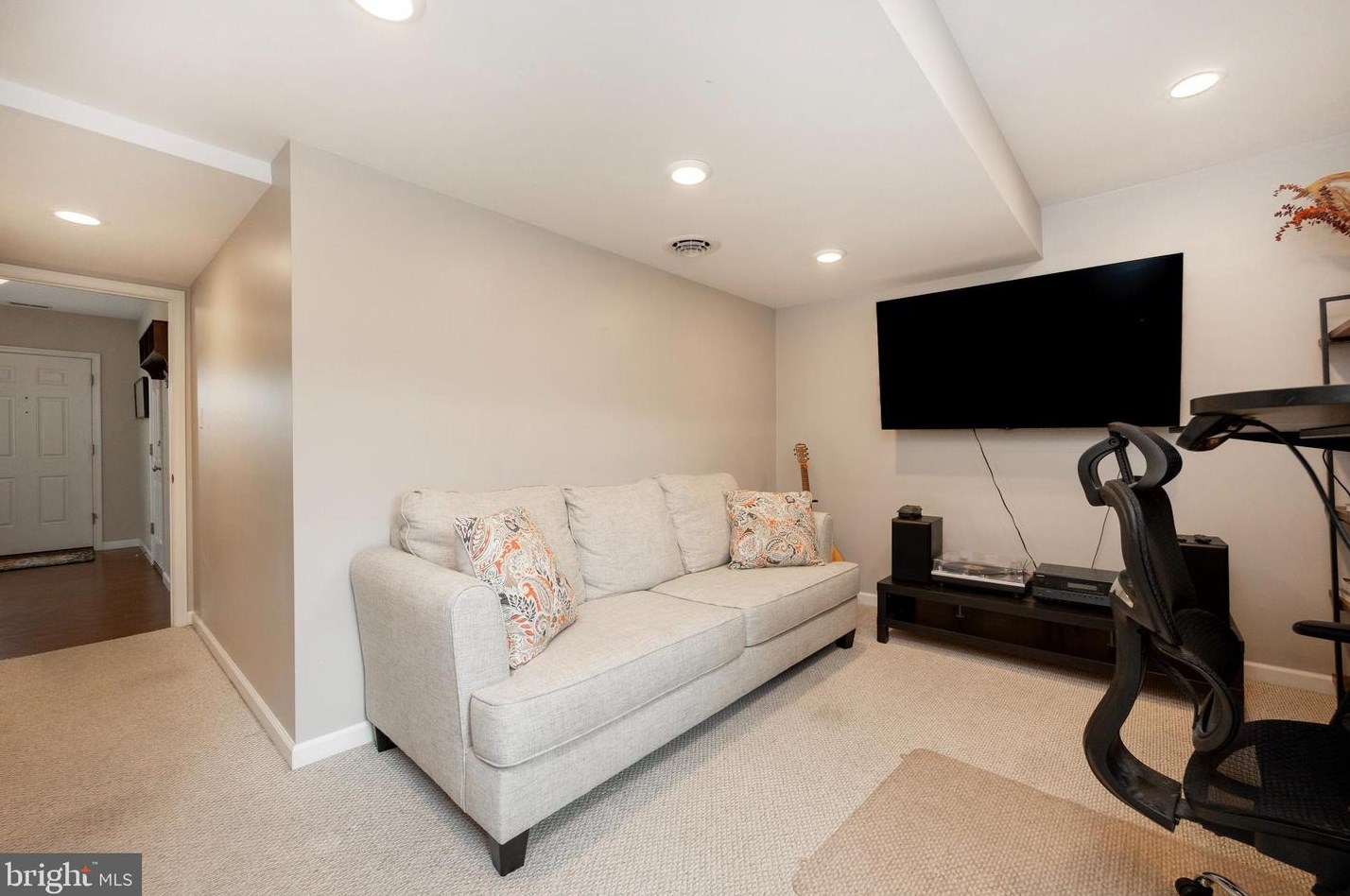 206 Highland Ave, Downingtown PA  19335-2502 exterior