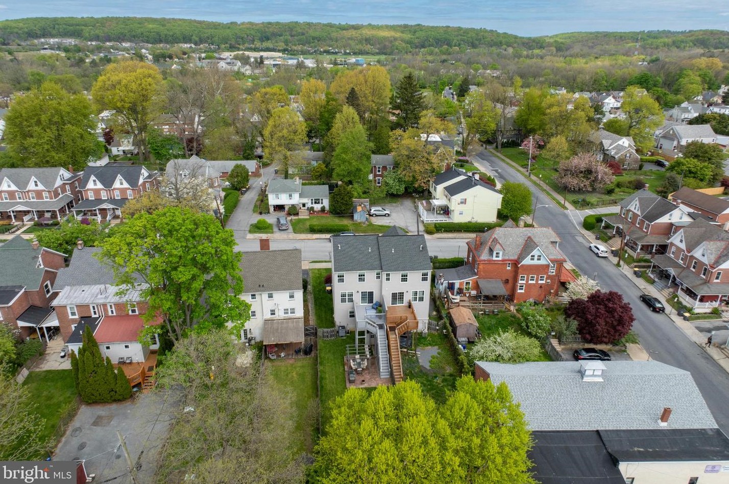 206 Highland Ave, Downingtown PA  19335-2502 exterior