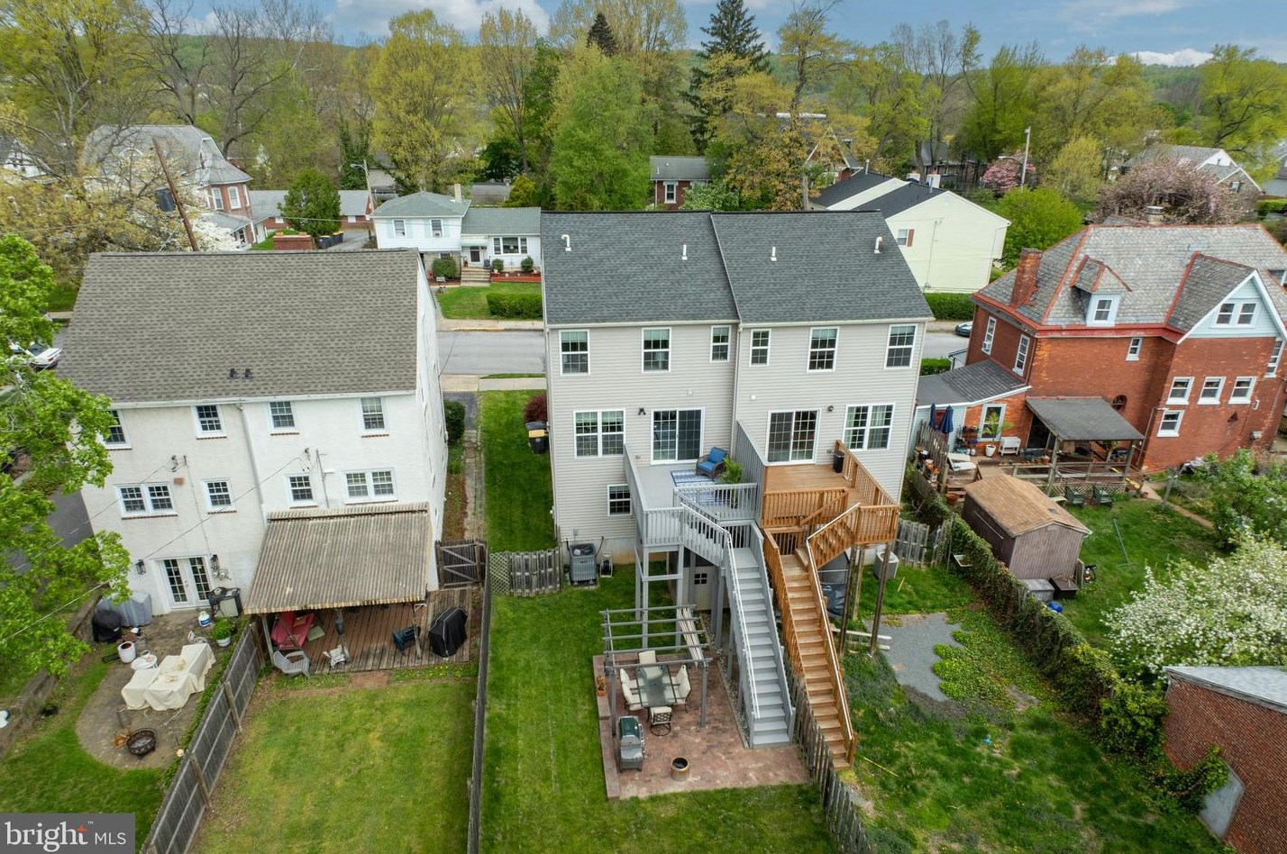 206 Highland Ave, Downingtown PA  19335-2502 exterior