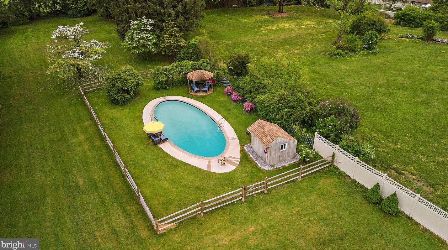 1230 Paoli Pike, West Chester PA  19380-4663 exterior