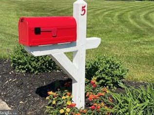 5 Carriage Dr, Downingtown PA exterior