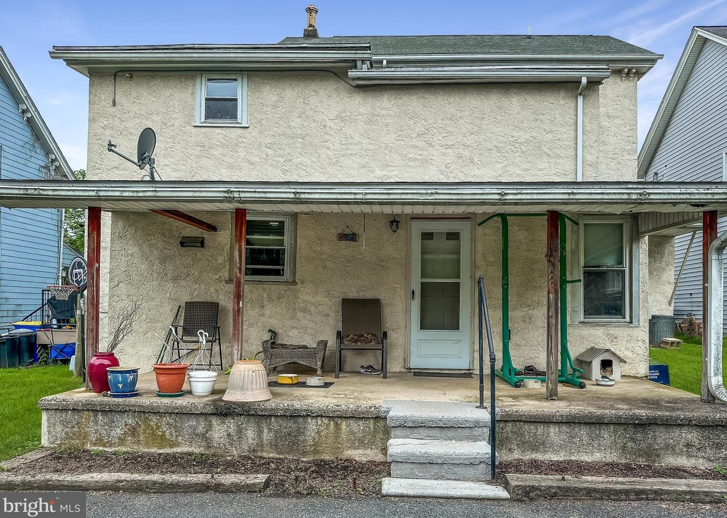 860 Maple St, Honey Brook PA  19344-1081 exterior