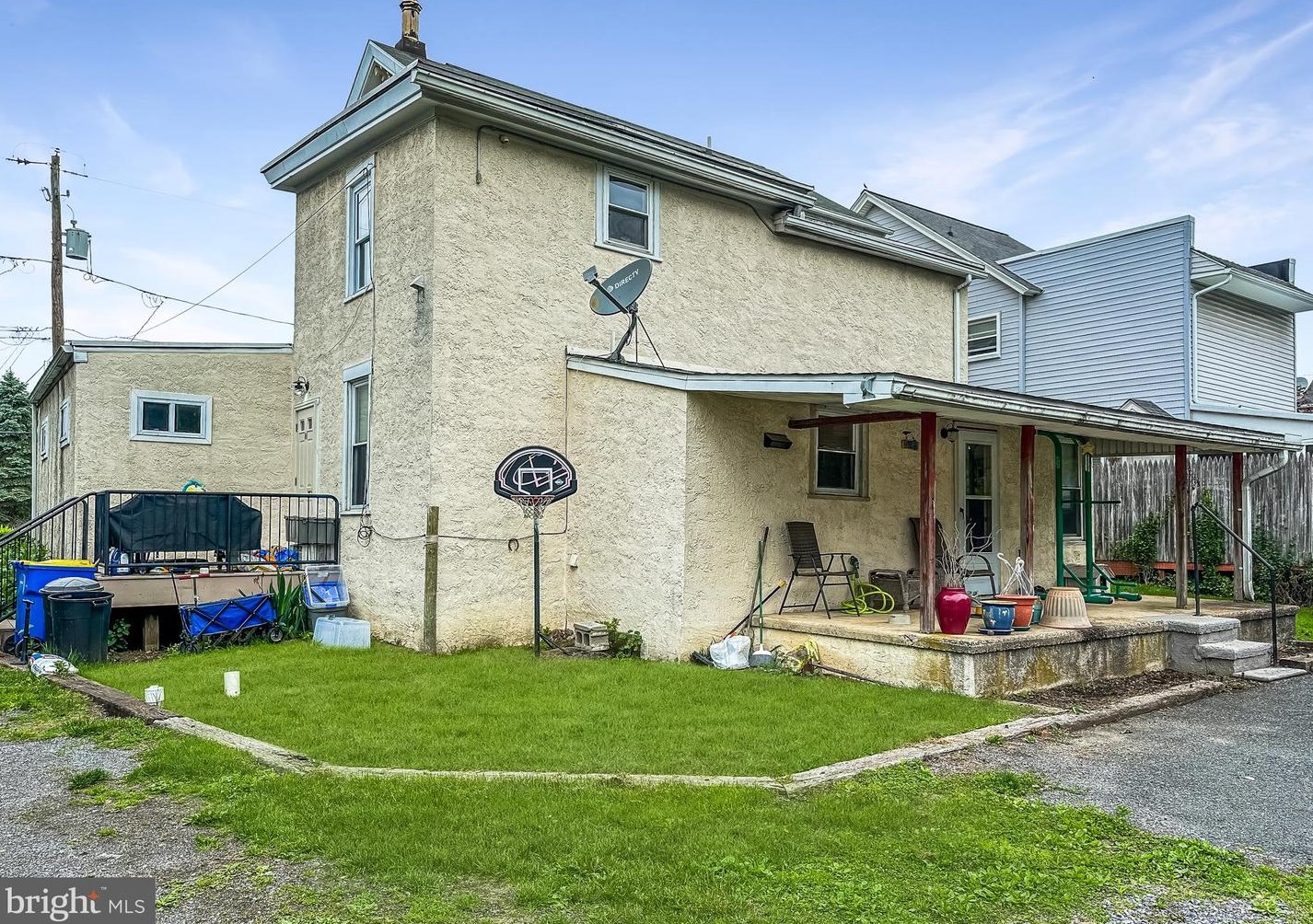 860 Maple St, Honey Brook PA  19344-1081 exterior