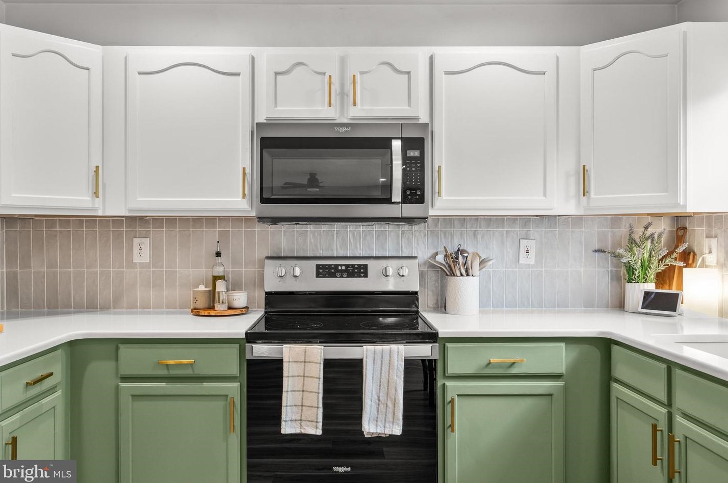 132 Millview Dr, Coatesville PA  19320-3067 exterior