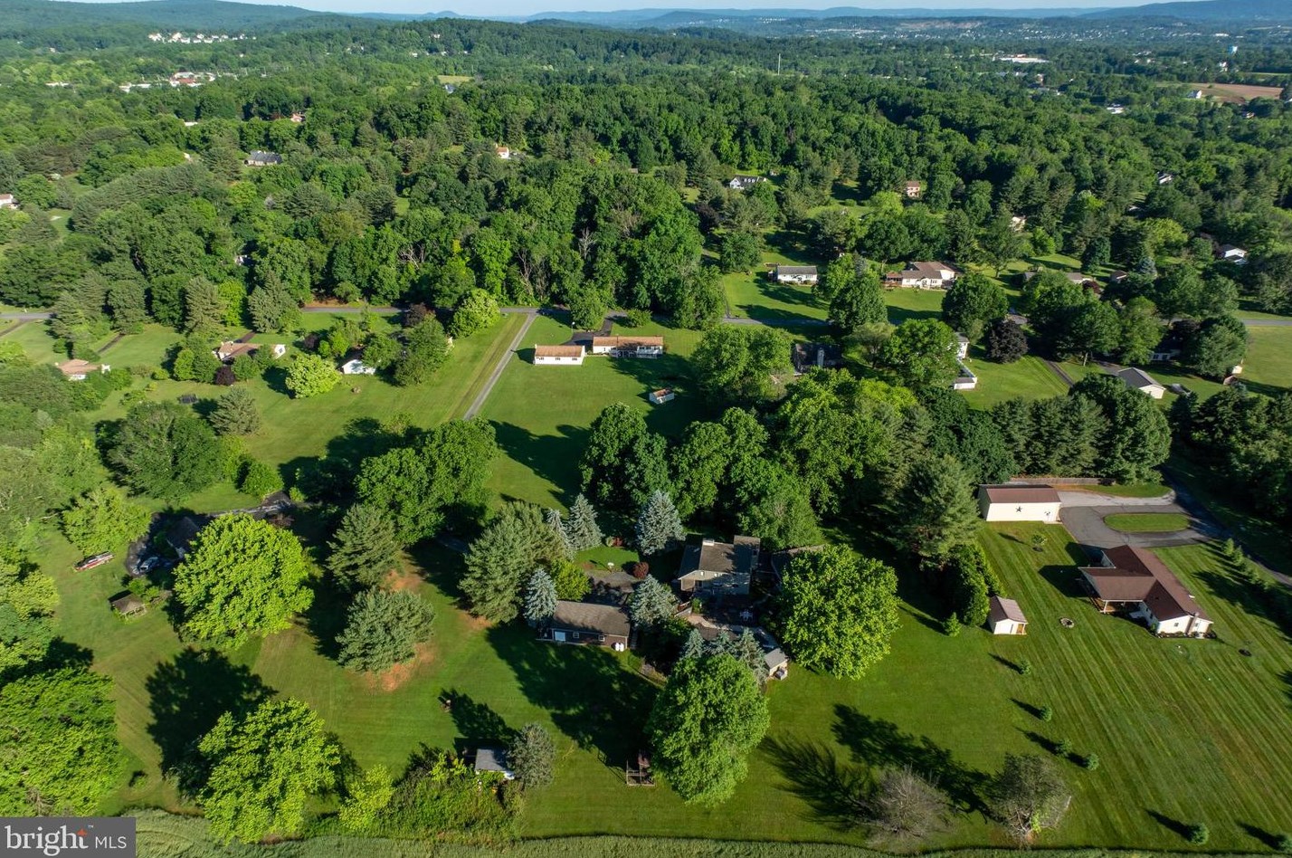 1478 Harvey Ln, Pottstown PA 19465-8232 exterior