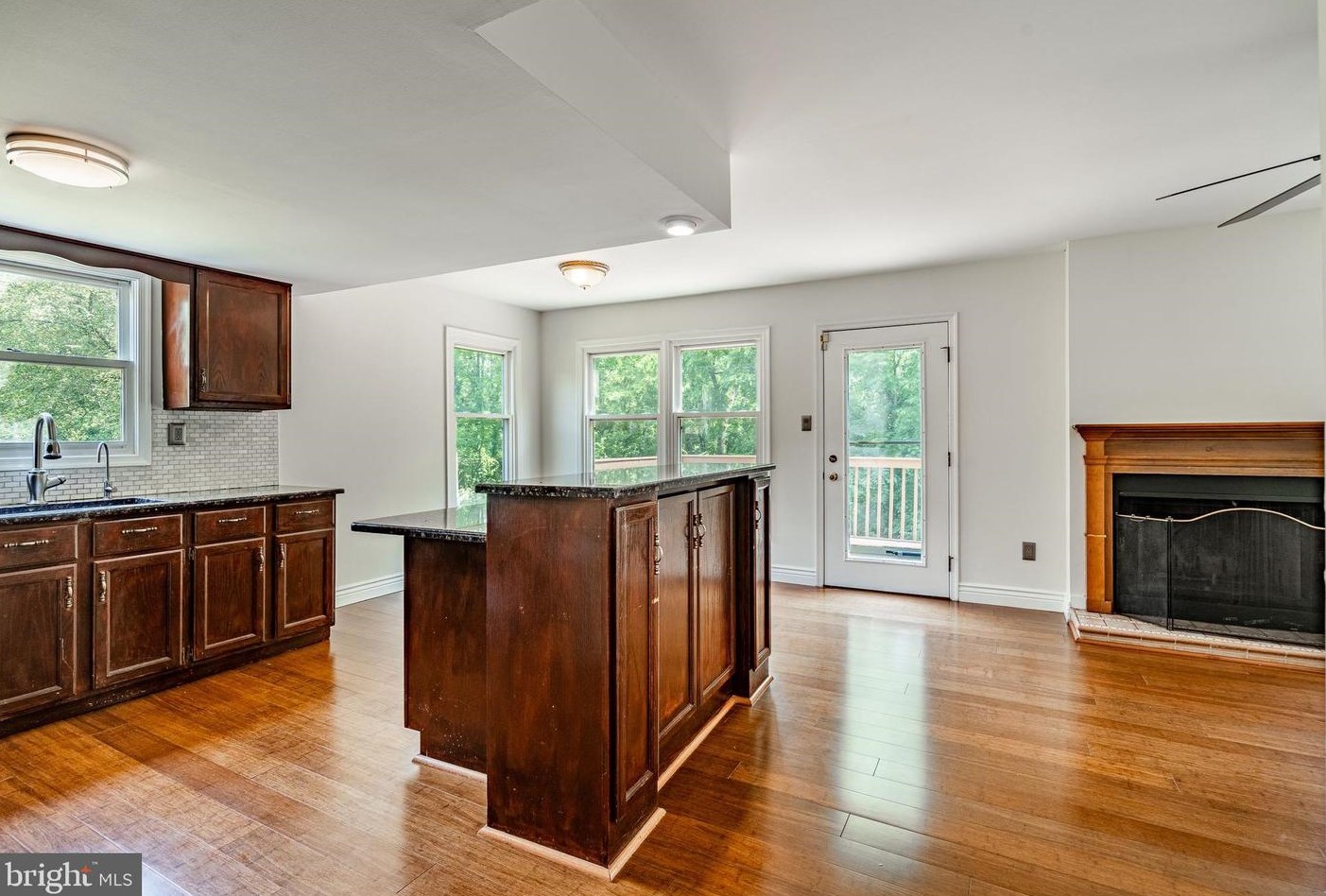 1 Woodstream Dr, Wayne PA  19087-5841 exterior