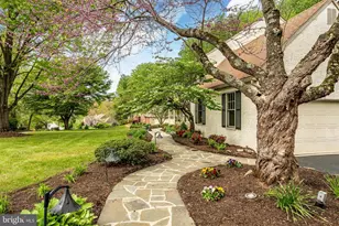 223 Cheshire Cir, West Chester, PA 19380 - Photo 3