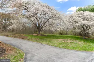 102 Knoxlyn Farm Dr, Kennett Square, PA 19348 - Photo 29