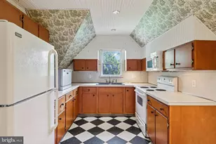 1420 Pennsylvania Ave, Berwyn, PA 19312 - Photo 3