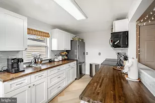 226 Green St, Phoenixville, PA 19460 - Photo 9