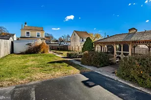 226 Green St, Phoenixville, PA 19460 - Photo 33