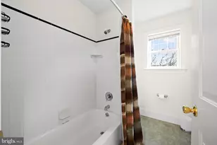 321 Franklin Ave, Phoenixville, PA 19460 - Photo 25