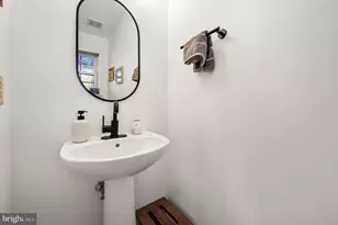 1050 Square Dr, Phoenixville, PA 19460 - Photo 13