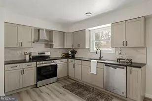 310 Buchanan Dr, Coatesville, PA 19320 - Photo 9