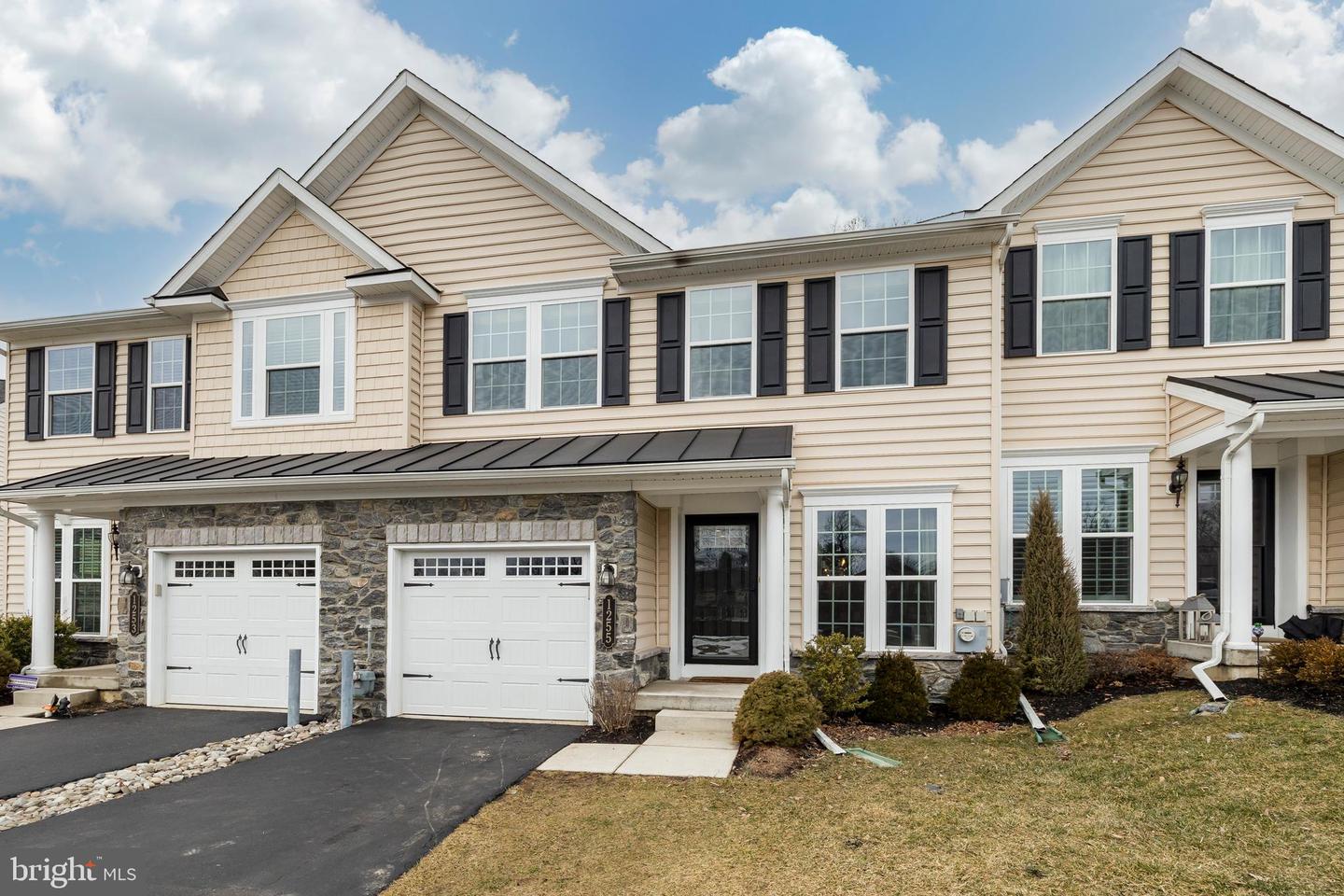 1255 Derry Ln, West Chester, PA 19380 - MLS PACT529688 ...