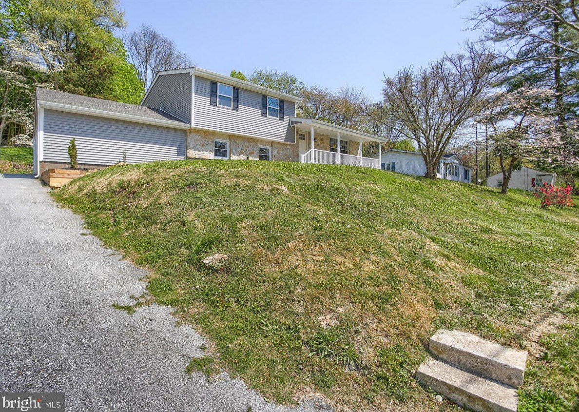 150 Modena Rd, Coatesville PA  19320-4040 exterior