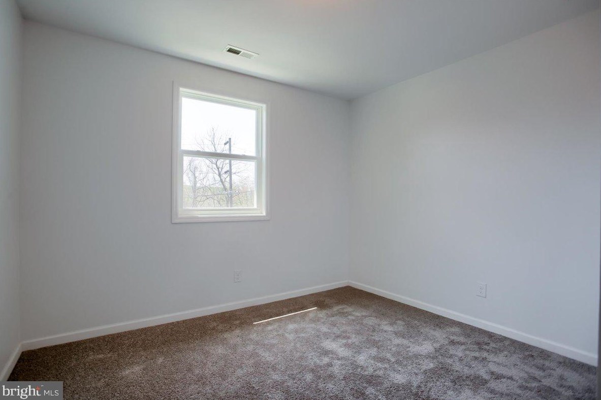 150 Modena Rd, Coatesville PA  19320-4040 exterior