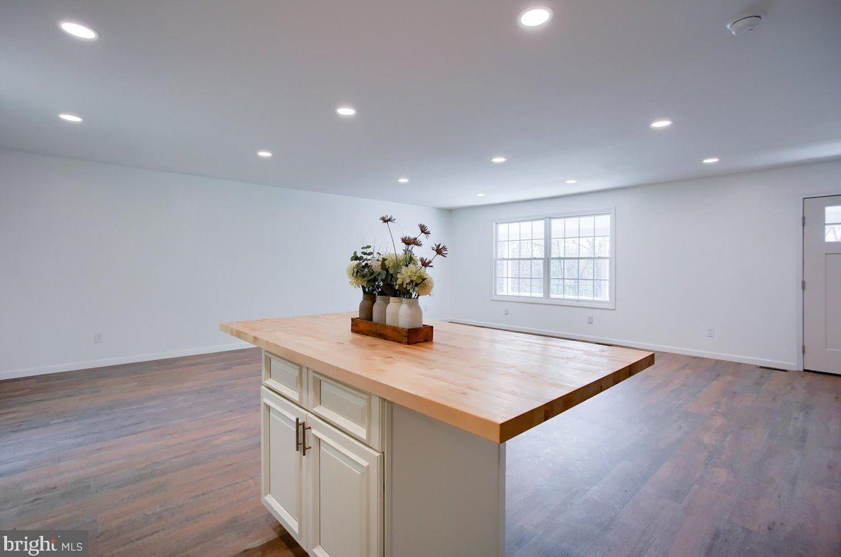 150 Modena Rd, Coatesville PA  19320-4040 exterior