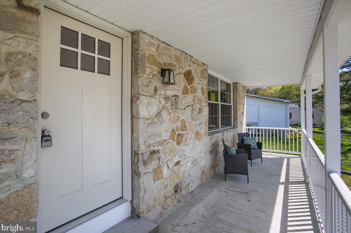 150 Modena Rd, Coatesville PA  19320-4040 exterior
