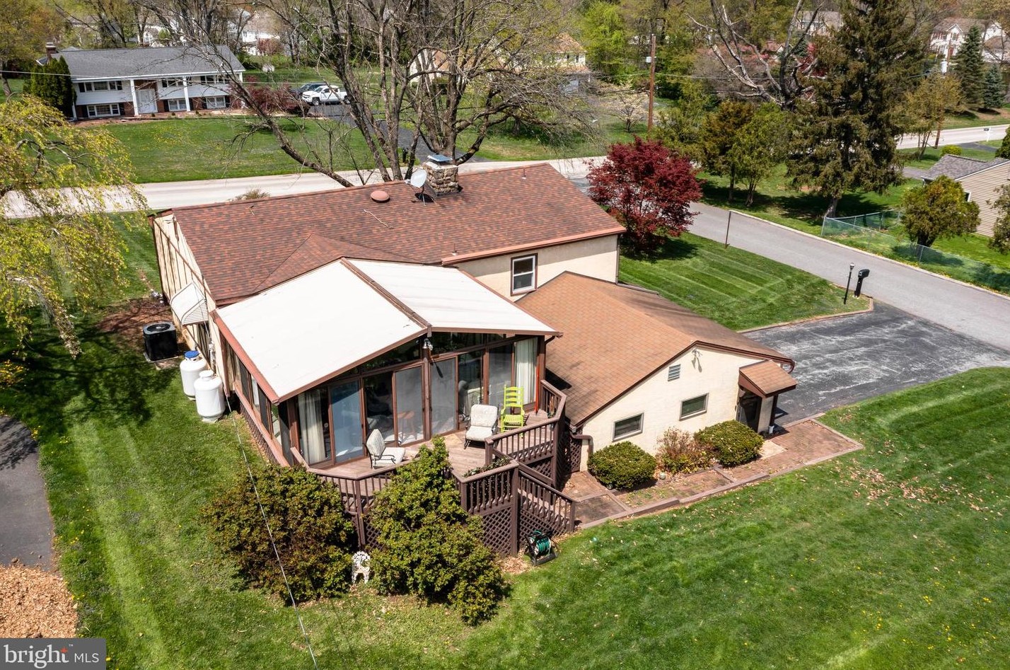 720 Pikeland Ave, Spring City PA  19475-2514 exterior