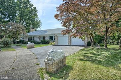 426 Trudy Road - Photo 1