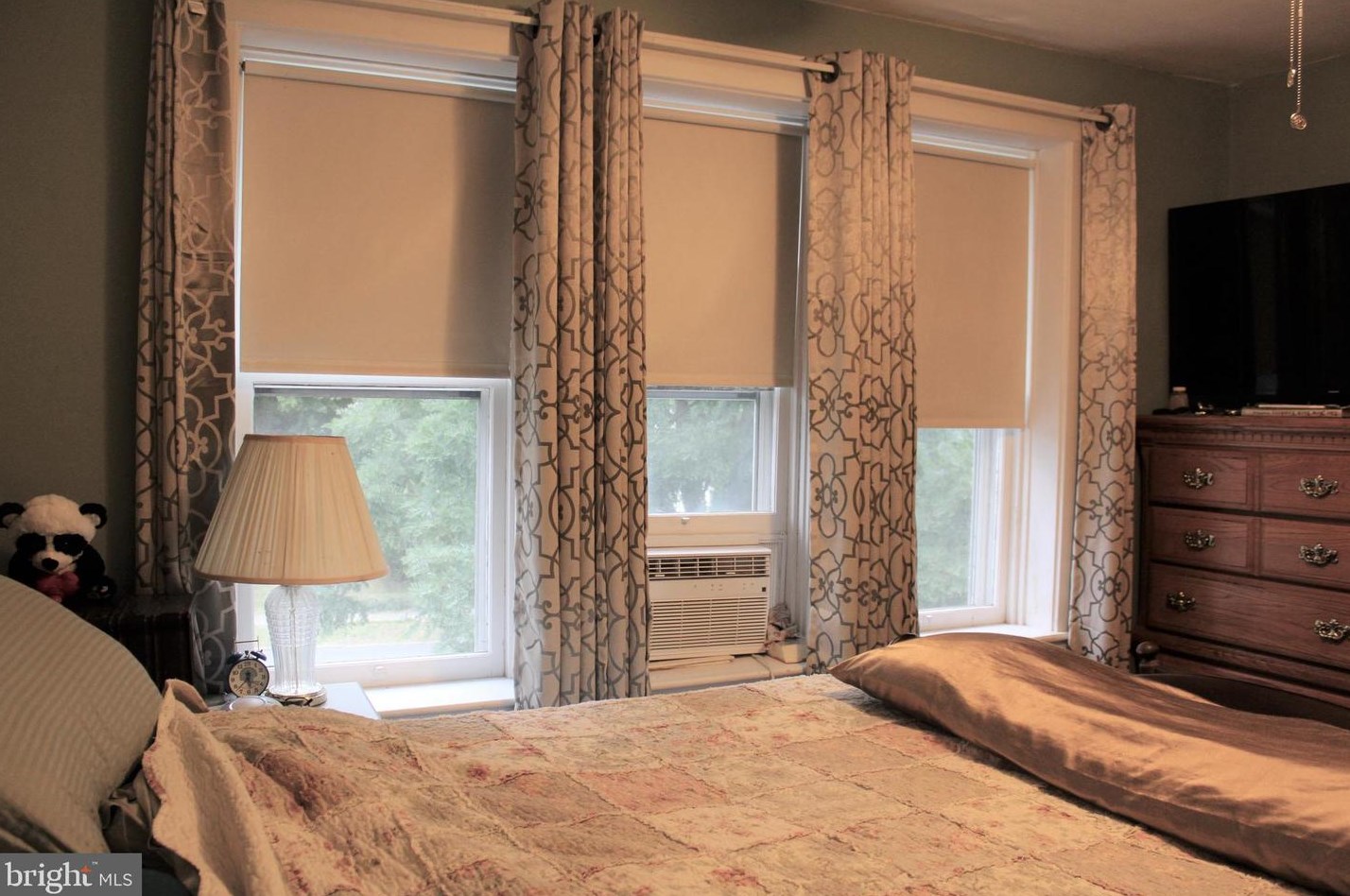 3025 Derry St, Harrisburg PA 17111-1648 exterior