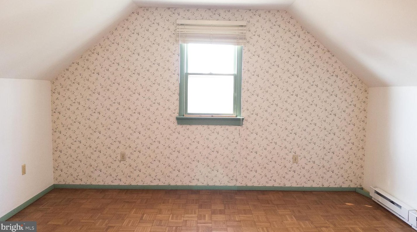 2947 Schoolhouse Rd, Hbg Inter Airp PA  17057-3545 exterior