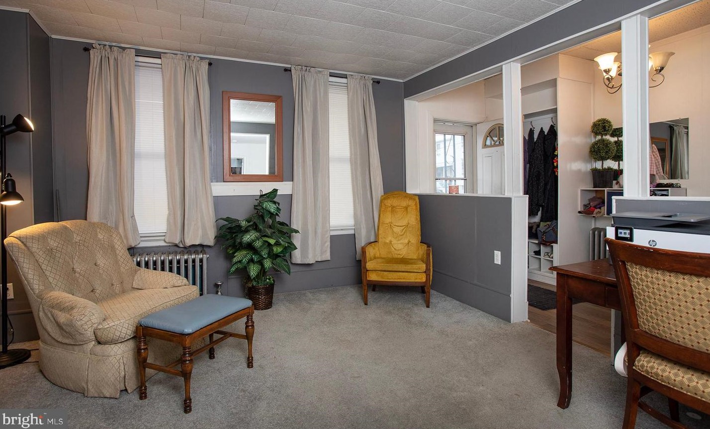 225 Ann St, Hbg Inter Airp PA  17057-1102 exterior