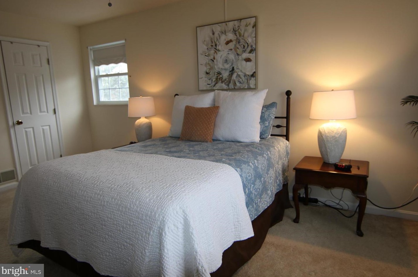 591 Constitution Dr, Hbg Inter Airp PA  17057-3489 exterior