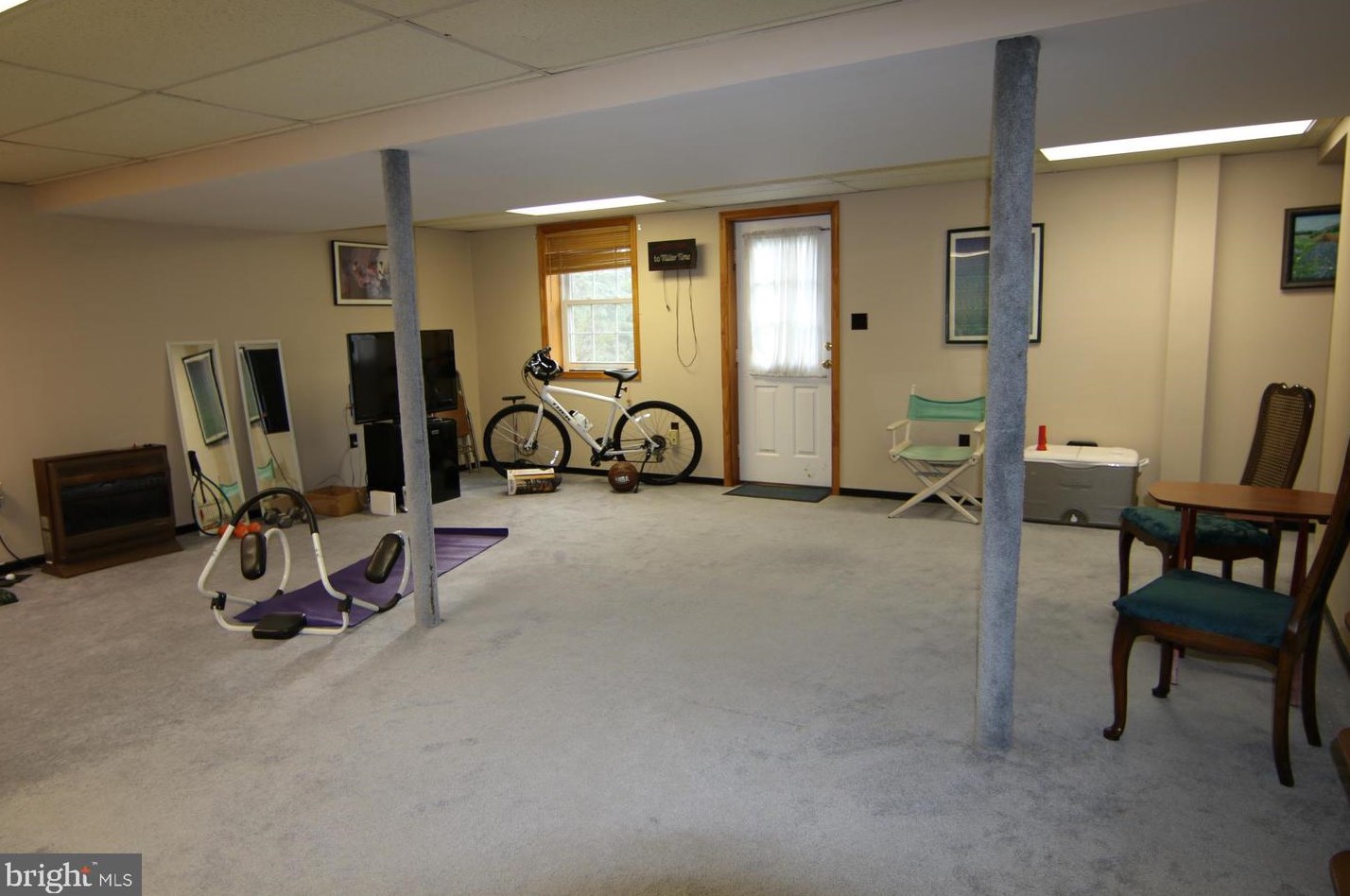 591 Constitution Dr, Hbg Inter Airp PA  17057-3489 exterior