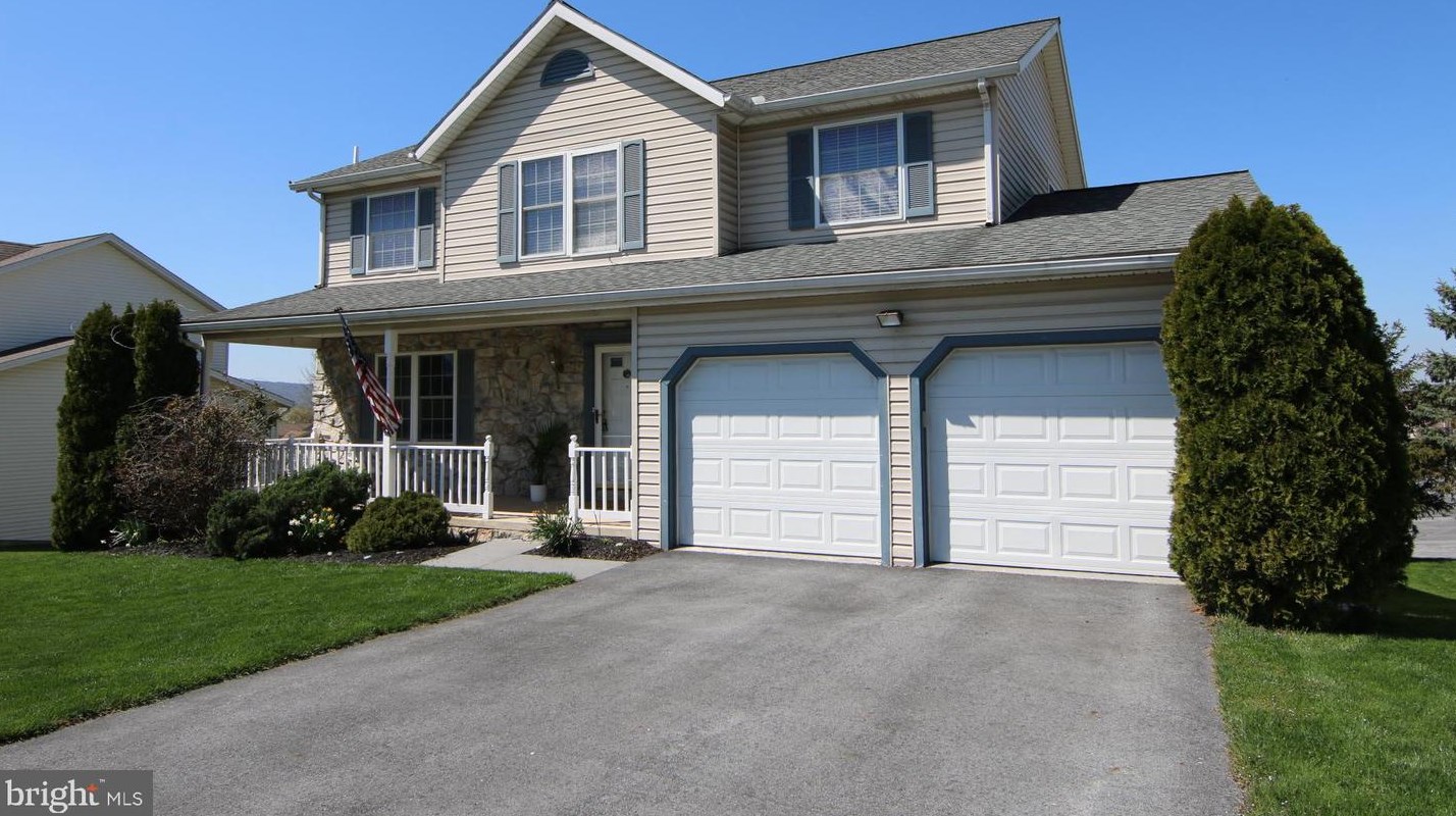 591 Constitution Dr, Hbg Inter Airp PA  17057-3489 exterior