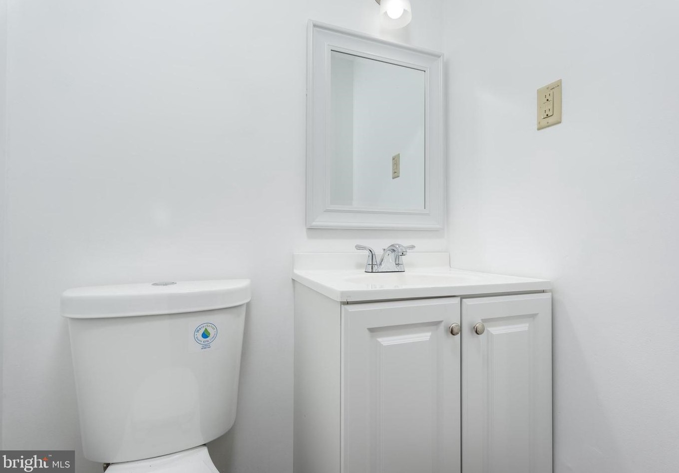 86 Hanover St, Hbg Inter Airp PA  17057-3407 exterior