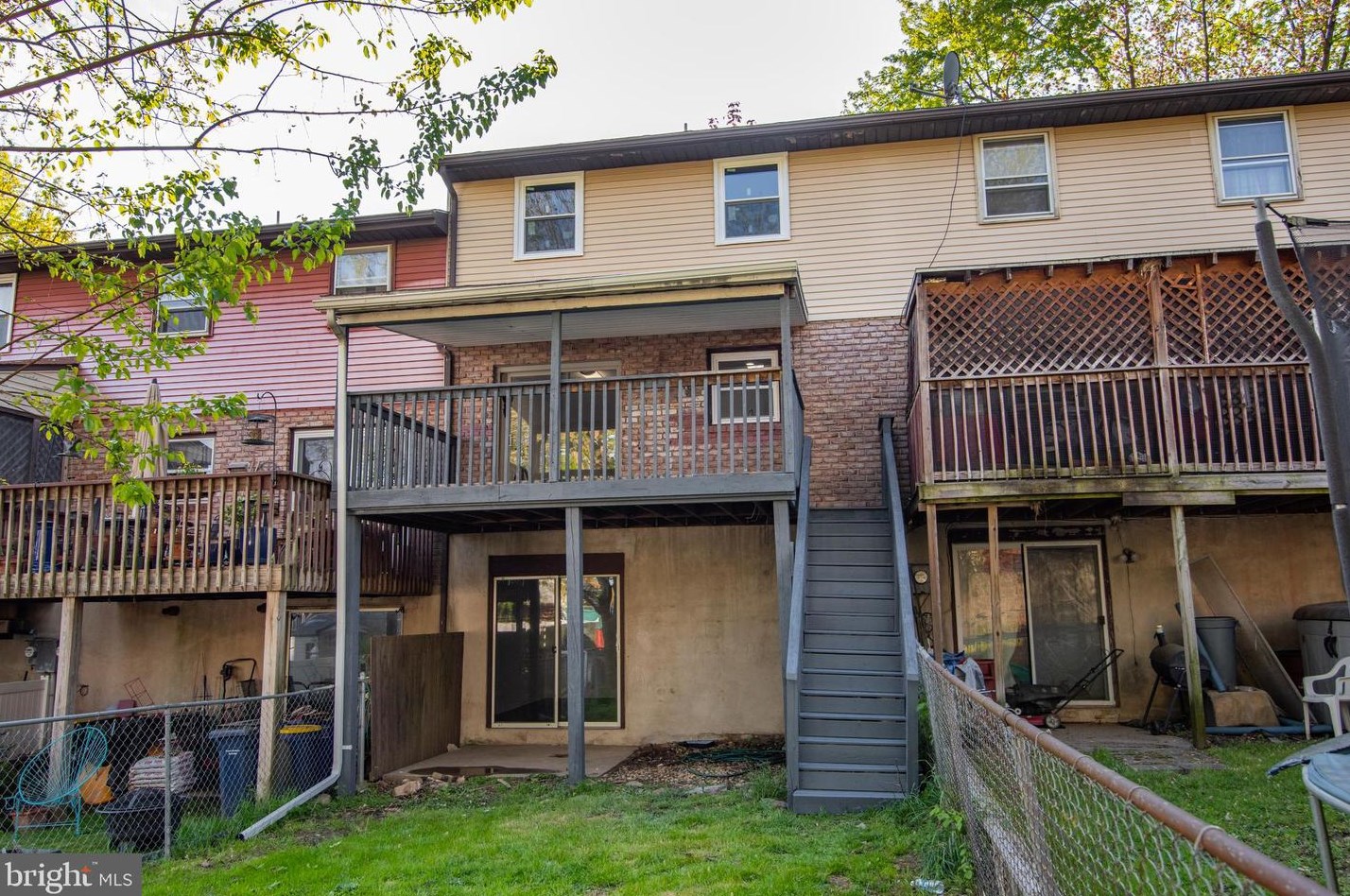 86 Hanover St, Hbg Inter Airp PA  17057-3407 exterior
