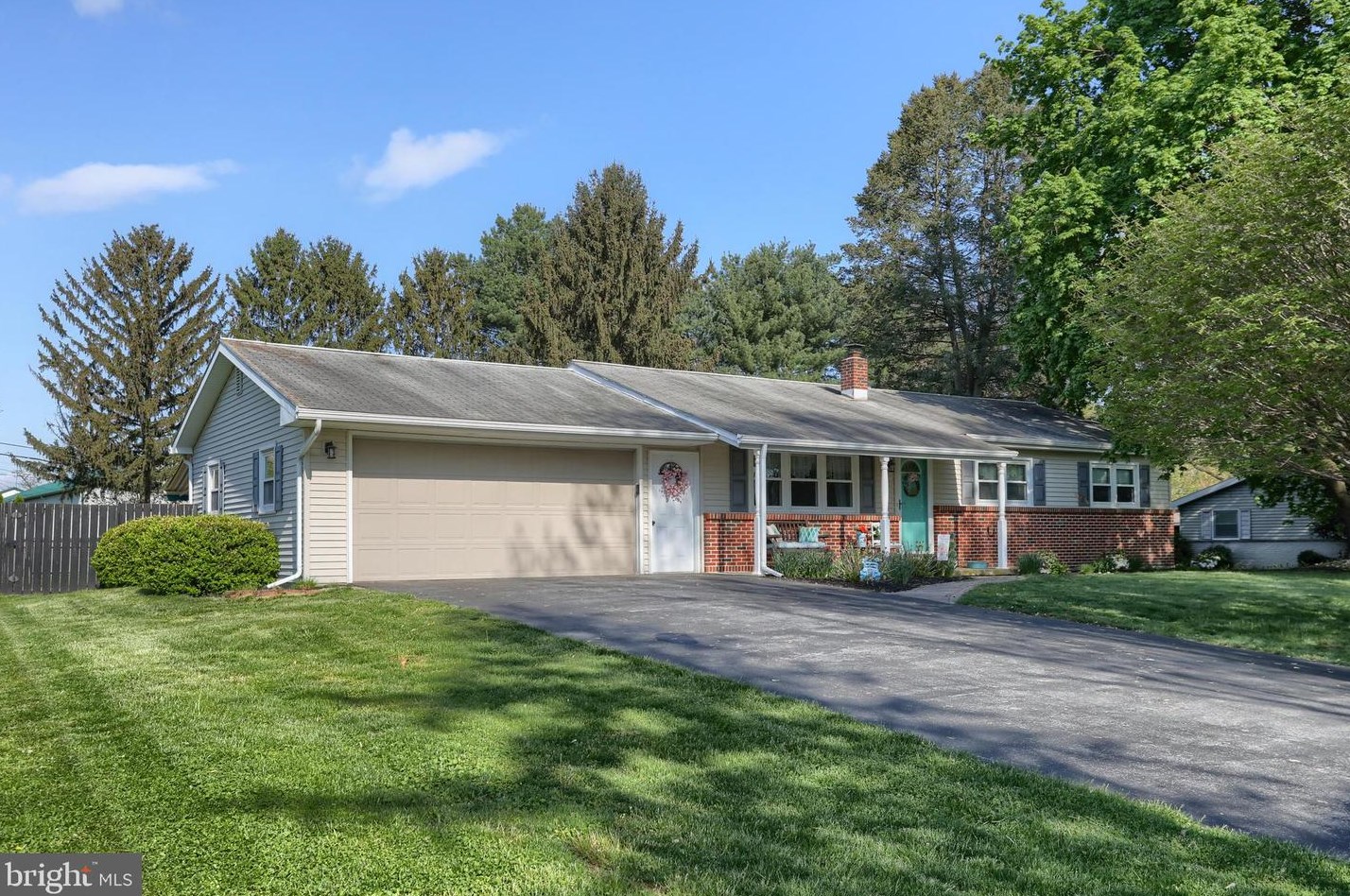 2923 Orchard Ln, Hbg Inter Airp PA  17057-5114 exterior