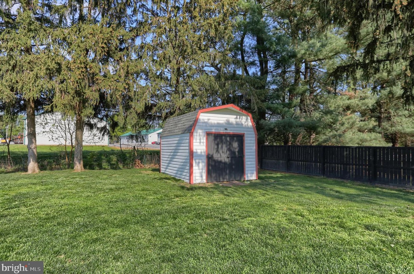 2923 Orchard Ln, Hbg Inter Airp PA  17057-5114 exterior