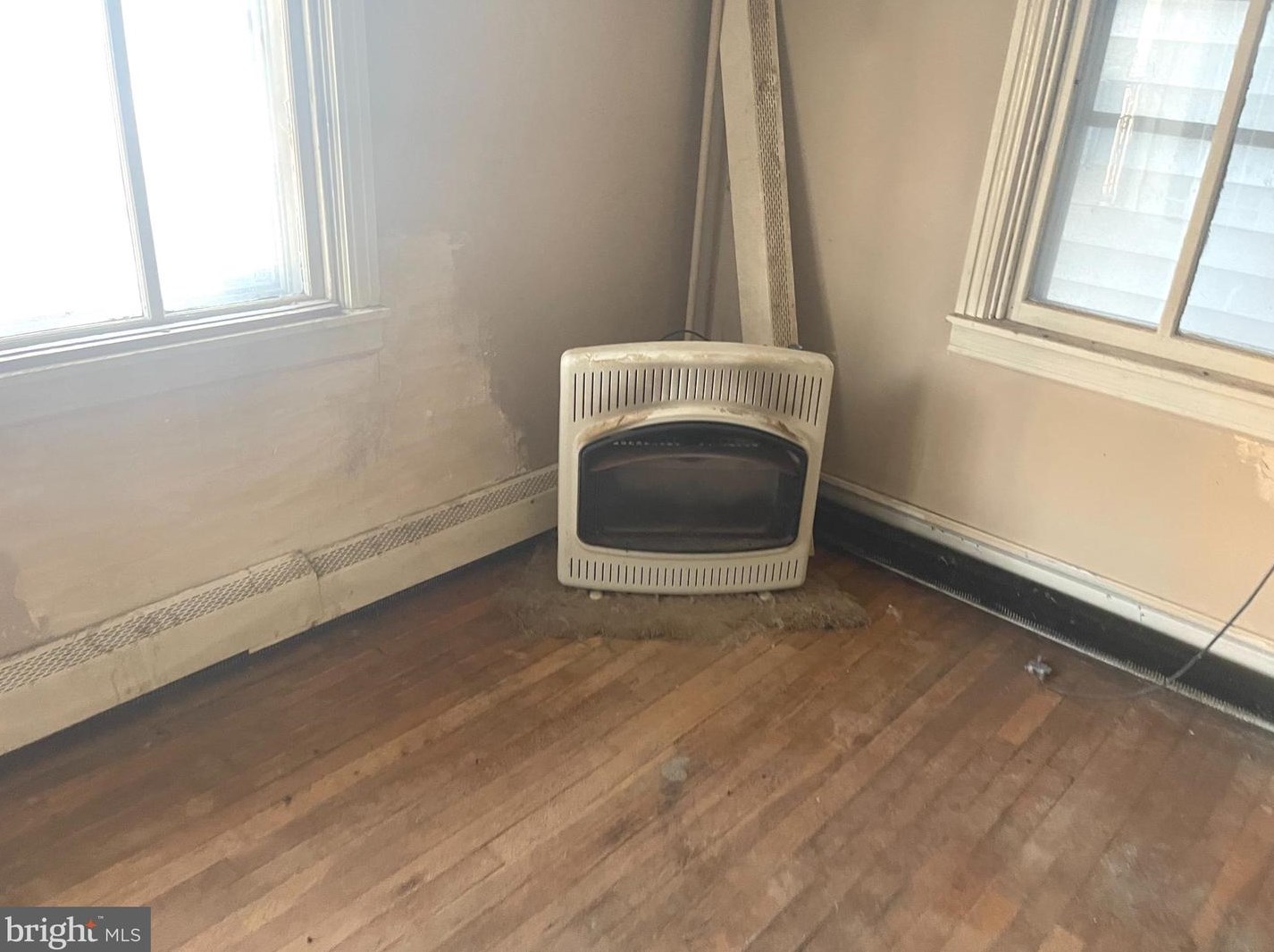 241 Water St, Hbg Inter Airp PA  17057-2257 exterior