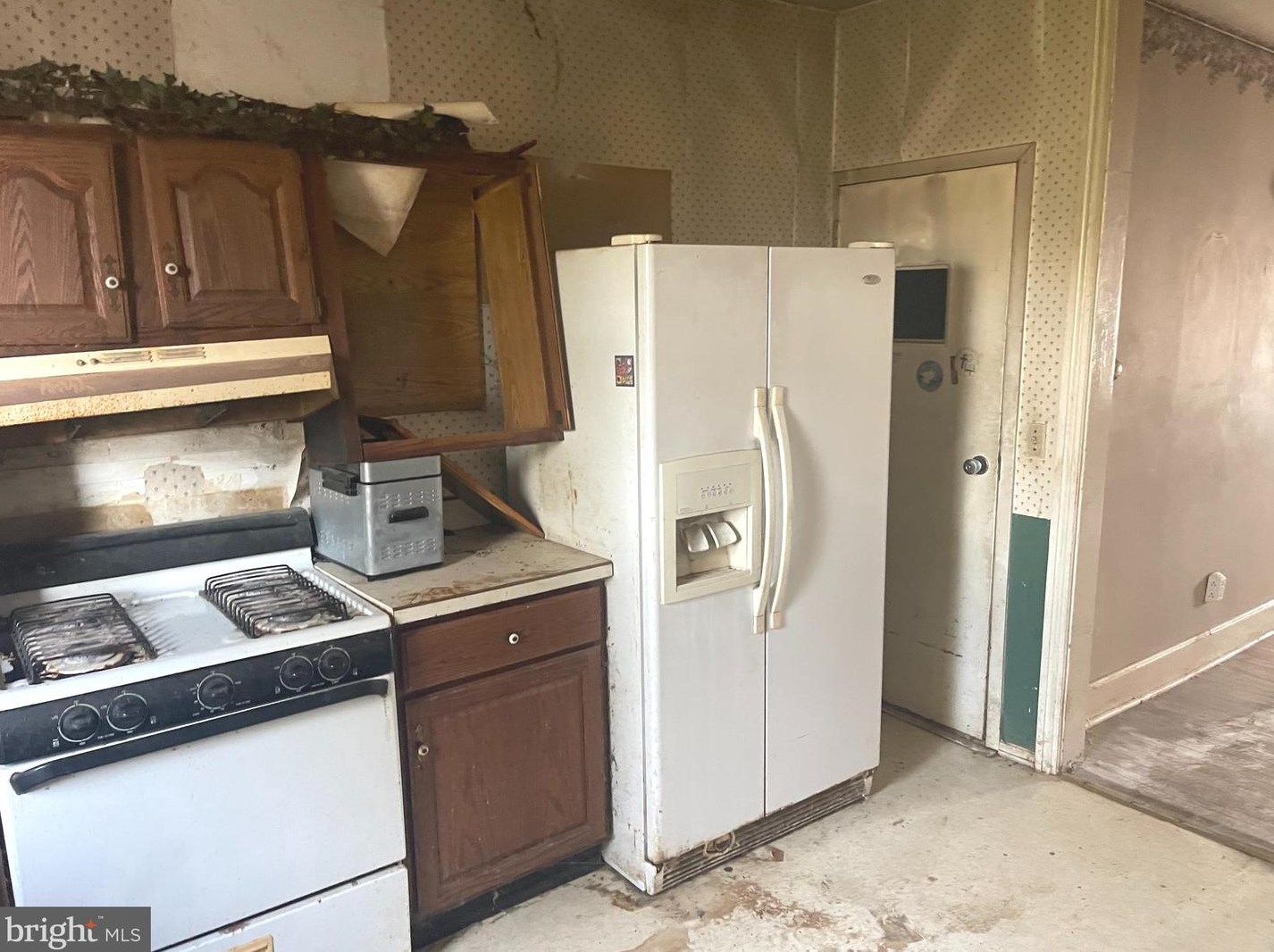 241 Water St, Hbg Inter Airp PA  17057-2257 exterior