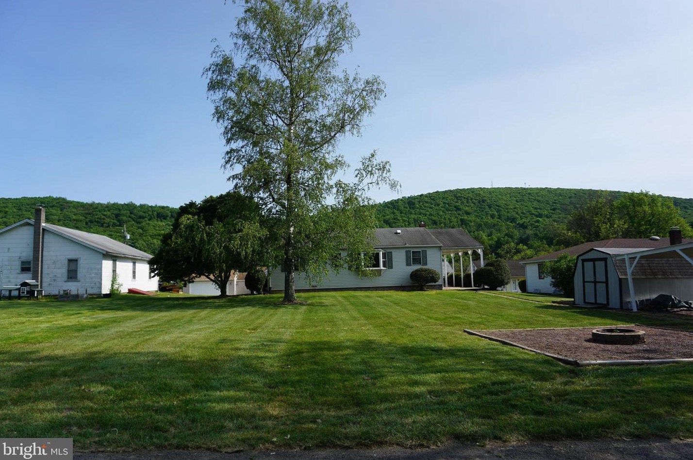 427 Broad St, Elizabethville PA  17023-2016 exterior